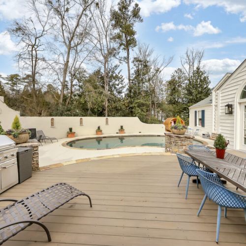 Outdoor grill station set up for easy meals & backyard gatherings