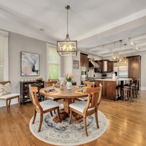 Bassett Dining Table (6 seats)