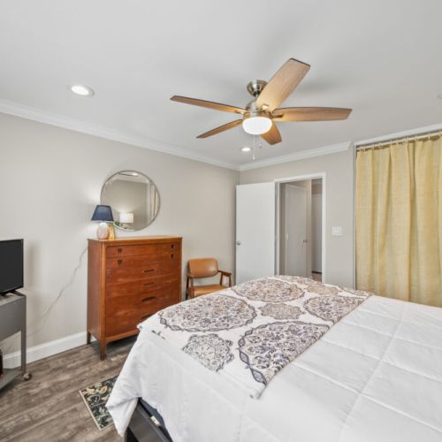 Master Bedroom - Smart TV