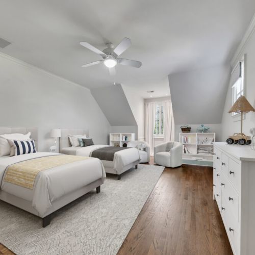 Upstairs Bedroom 4 - 2 full beds