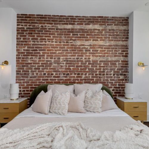 Master Bed - Reading Lamps