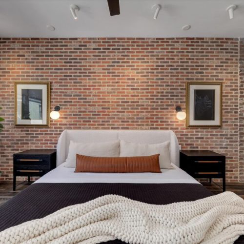Master Bed - Reading Lamps