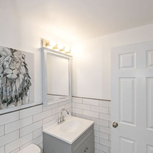 Sparking clean bathroom