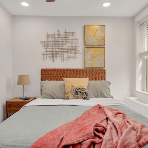 Second bedroom (Queen)