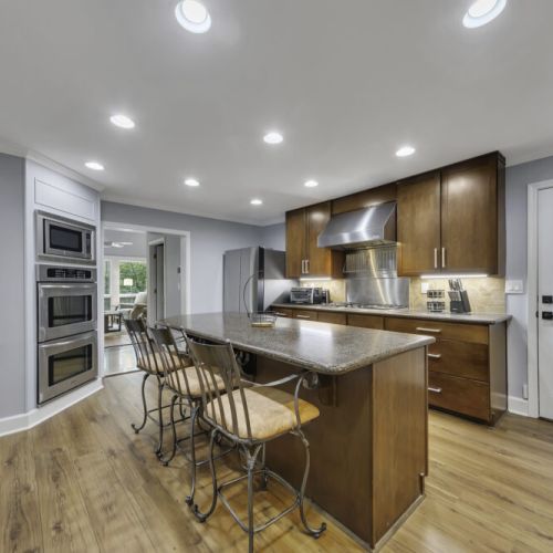 Perfect for family meals or morning coffee