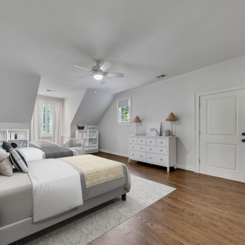 Upstairs Bedroom 4 - 2 full beds