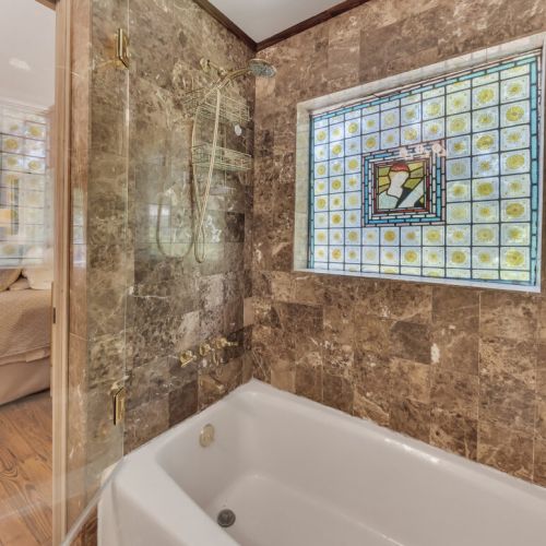 Sparkling Bathroom - Tub