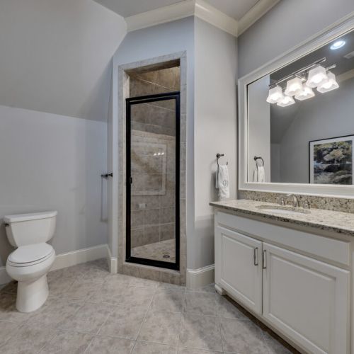 Bedroom 4 En Suite Bathroom