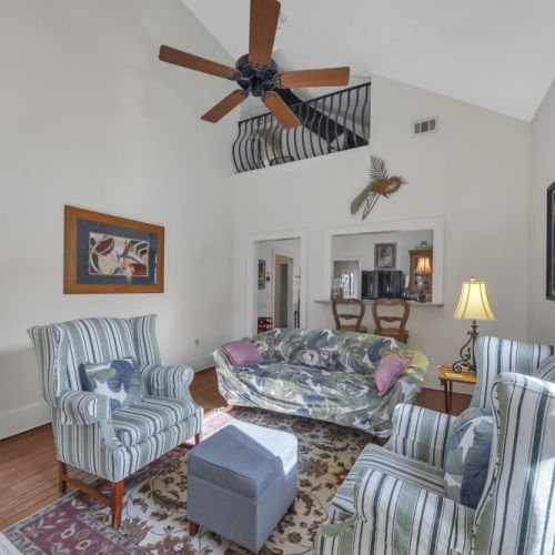 18" Cathedral ceiling