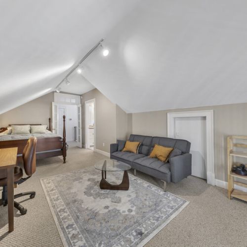 Bedroom 1 - Open space area