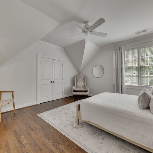 Upstairs Bedroom 2 - Queen