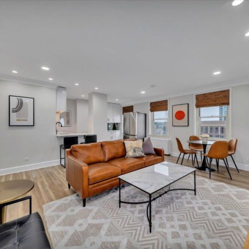 Open Concept Living Area w Skyline Views