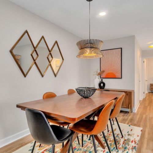 Dining Area Seats 6