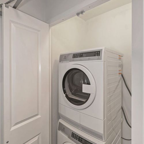 Washer/Dryer in unit