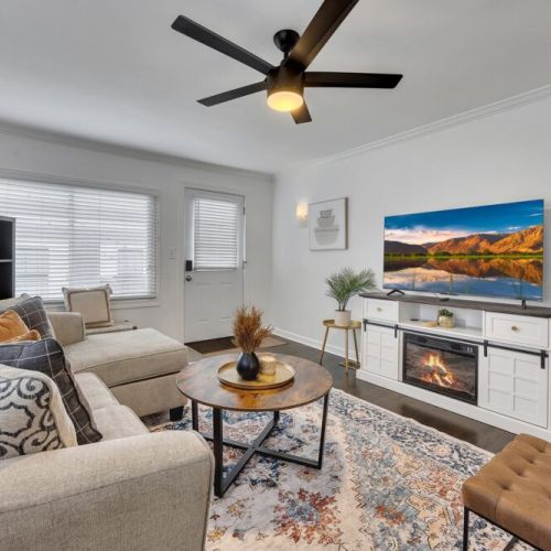 Living Room - Smart TV